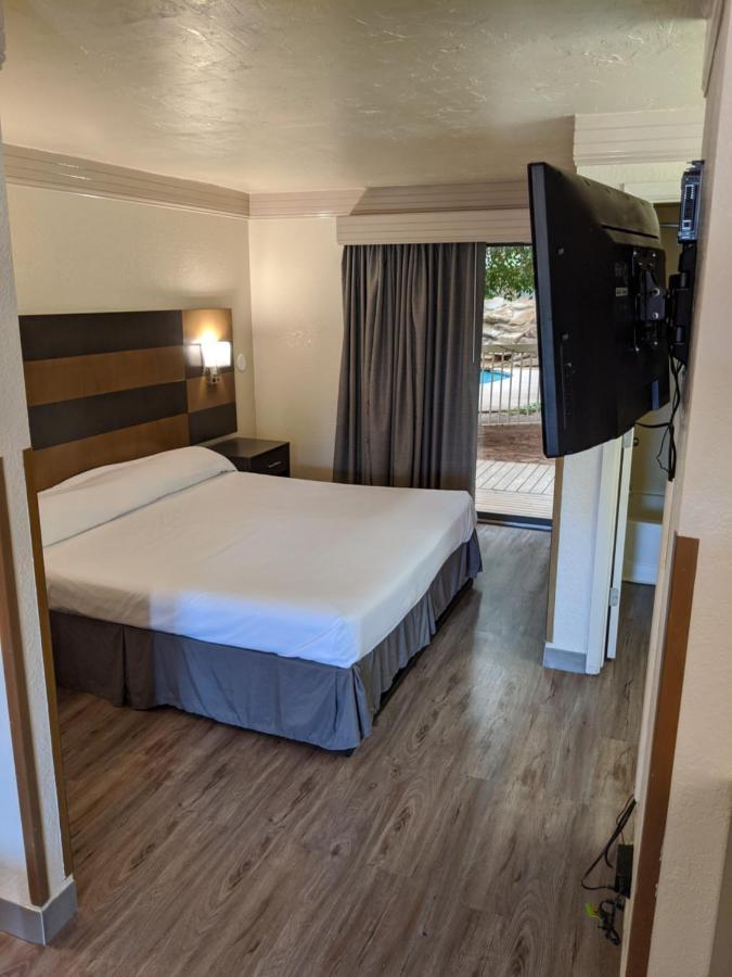 Atrium Inn ฟอร์ตสต็อกตัน ภายนอก รูปภาพ
